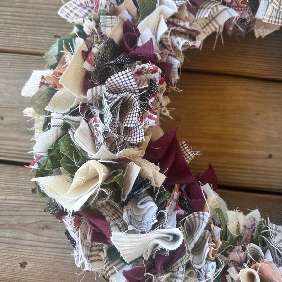 Handmade rag wreath - Picture 8 of 11